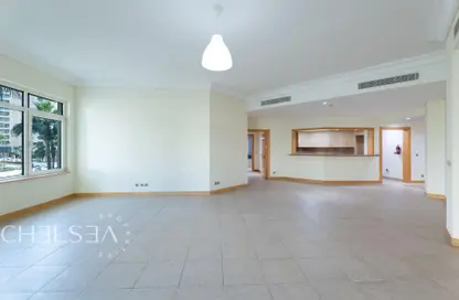 Apartment - 3 Bedrooms - 3 Bathrooms for rent in Al Hamri - Shoreline Apartments - Palm Jumeirah - Dubai