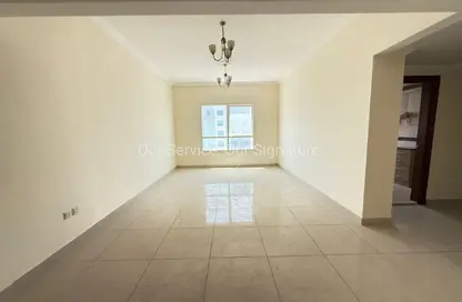 Apartment - 3 Bedrooms - 3 Bathrooms for rent in New Al Taawun Road - Al Taawun - Sharjah