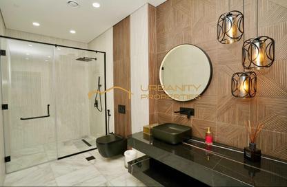 Office Space - Studio - 2 Bathrooms for rent in Iris Bay - Business Bay - Dubai