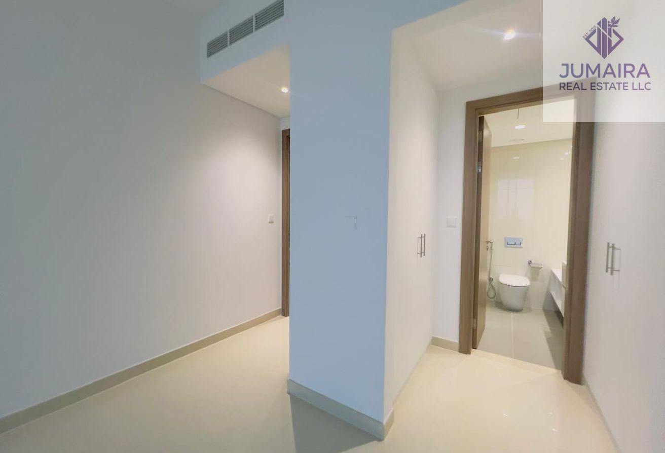 Modern Living & Prime Location/2BR Gateway II Sale