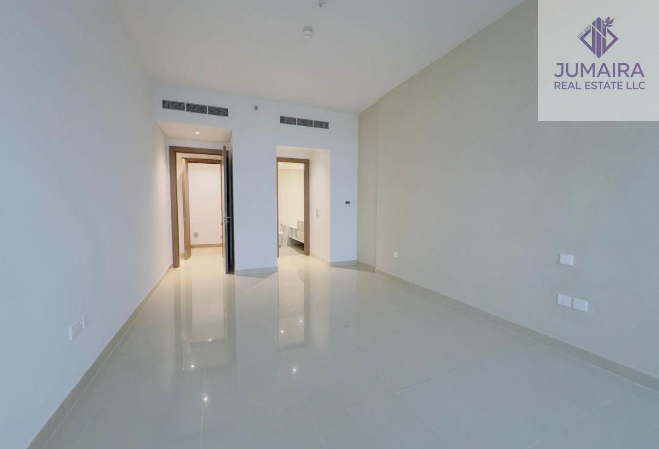 Modern Living & Prime Location/2BR Gateway II Sale