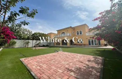Villa - 5 Bedrooms - 6 Bathrooms for rent in District 2 - Royal Park - Jumeirah Park - Dubai
