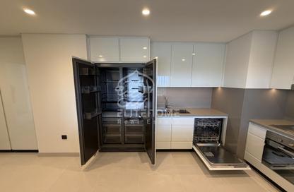 Apartment - 3 Bedrooms - 3 Bathrooms for sale in Vida 1 - Vida Residences - Aljada - Sharjah