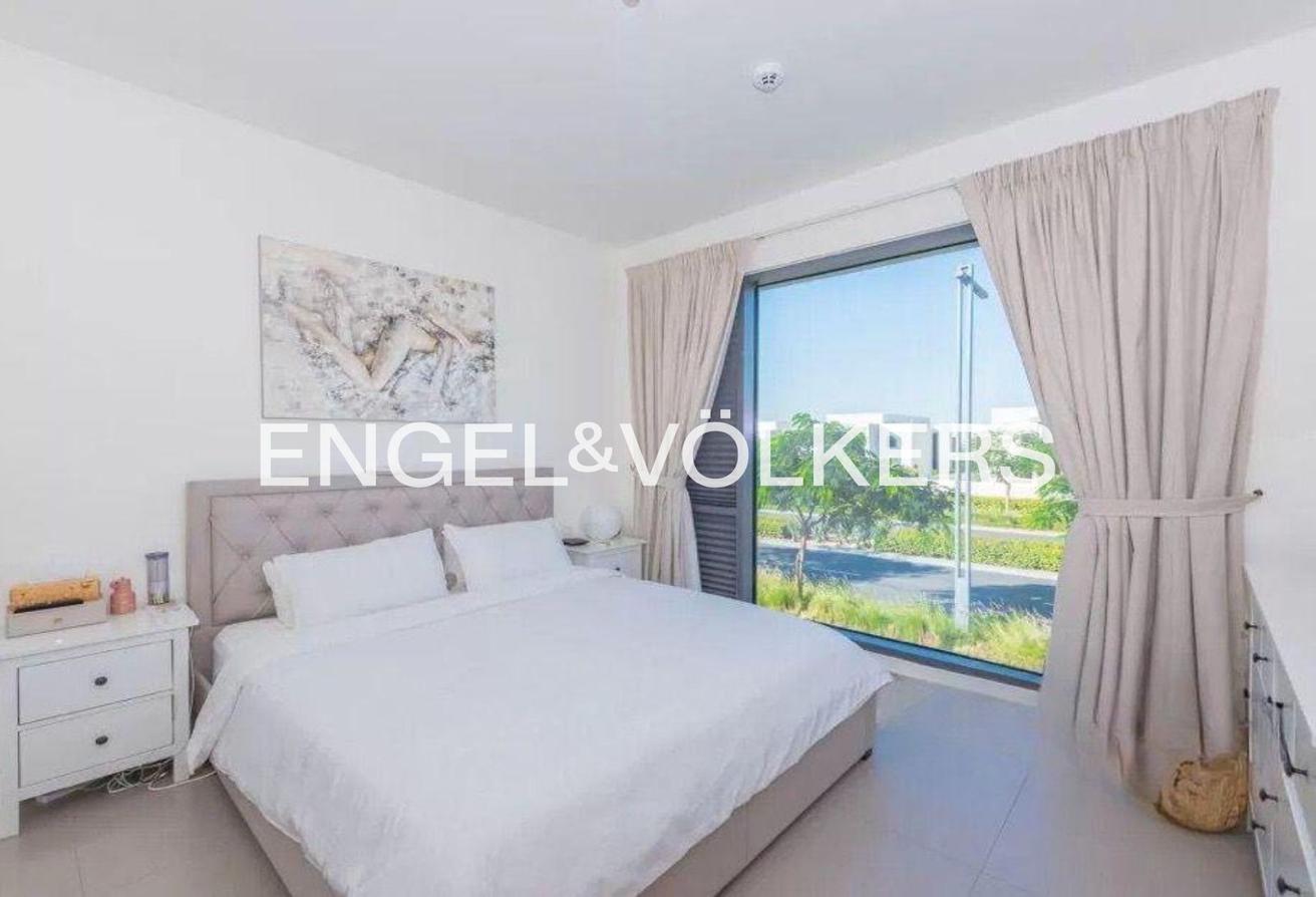 Single Row | Close To Amenities | Well Maintained photo 7