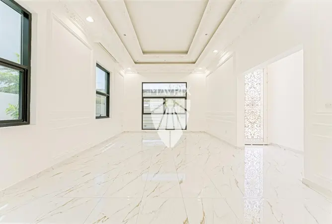 163700152 - Property Image 2