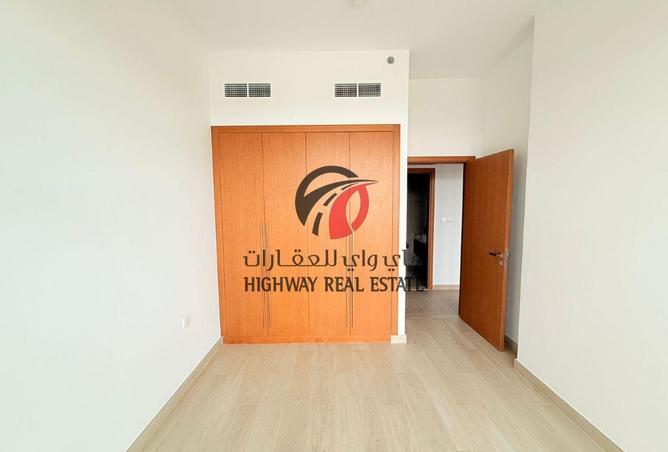 54394230 - صورة العقار 3