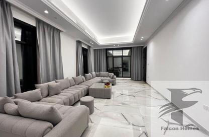 Villa - 5 Bedrooms - 6 Bathrooms for rent in Al Aweer 1 - Al Aweer - Dubai Villa - 5 Bedrooms - 6 Bathrooms for rent in Al Aweer 1 - Al Aweer - Dubai