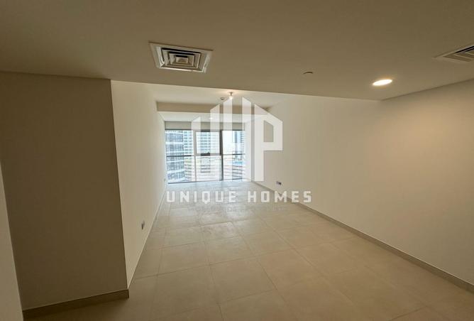 3-bed apartment in Radiant Square · Maid's room — photo 3