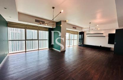 Apartment - 3 Bedrooms - 5 Bathrooms for rent in Tala Tower - Marina Square - Al Reem Island - Abu Dhabi