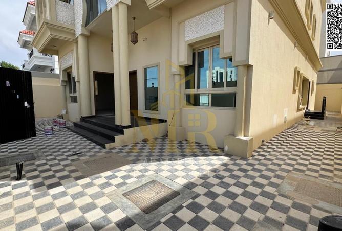 71496165 - Property Image 3