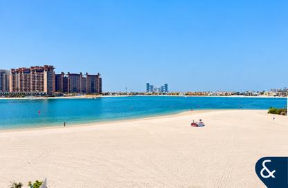 Villa - 5 - 6 for sale in Palma Residences - Palm Jumeirah - Dubai