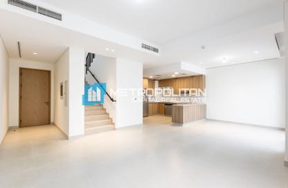 Townhouse - 3 - 3 for rent in Bloom Living - Zayed City (Khalifa City C) - Khalifa City - Abu Dhabi