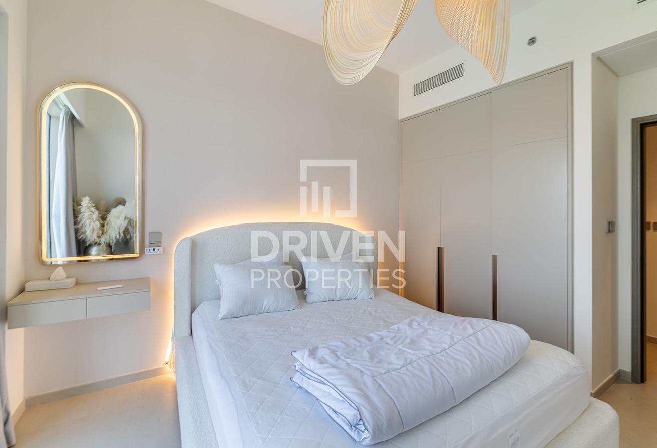 Available | Prime Boulevard View | Well Maintained photo 9