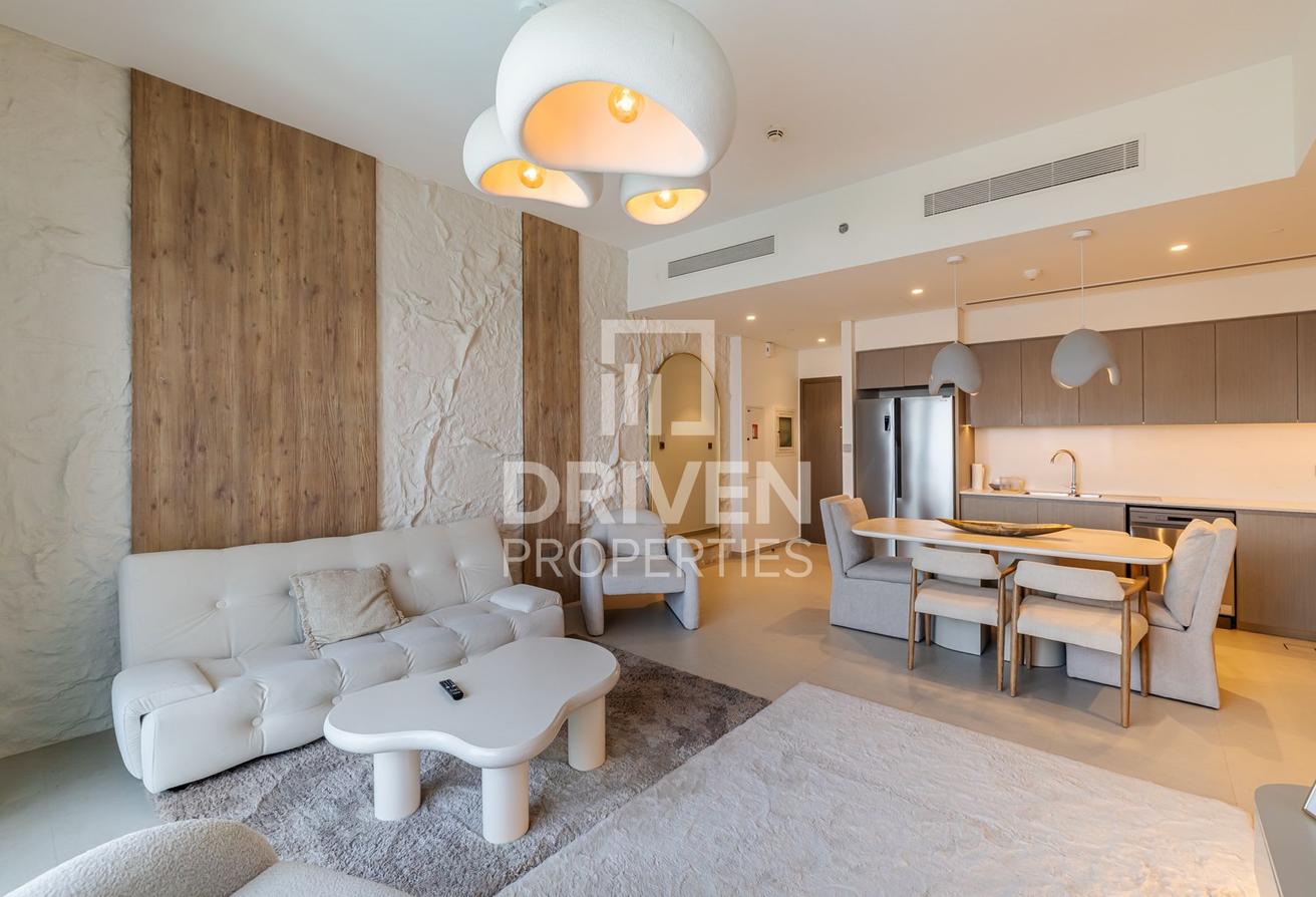 Available | Prime Boulevard View | Well Maintained photo 4