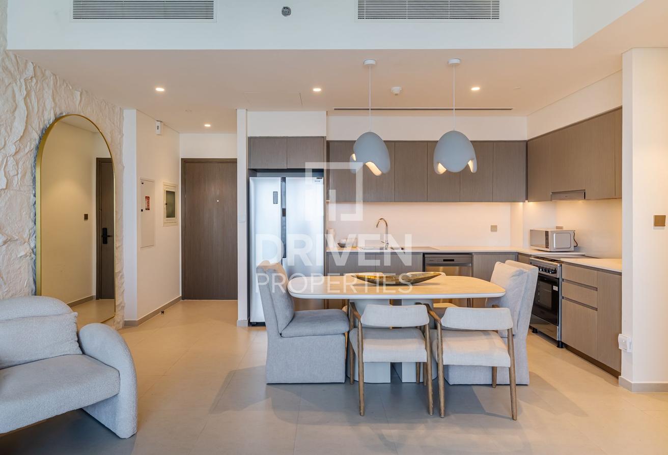 Available | Prime Boulevard View | Well Maintained photo 6