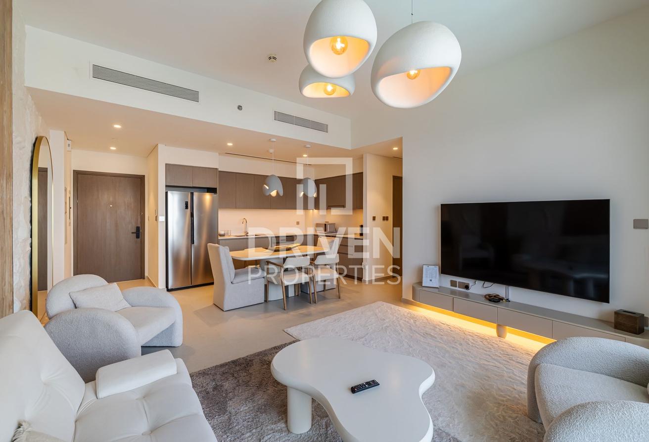 Available | Prime Boulevard View | Well Maintained photo 5