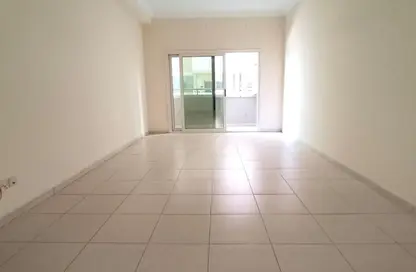 Apartment - 2 Bedrooms - 3 Bathrooms for rent in Al Khan Corniche - Al Khan - Sharjah