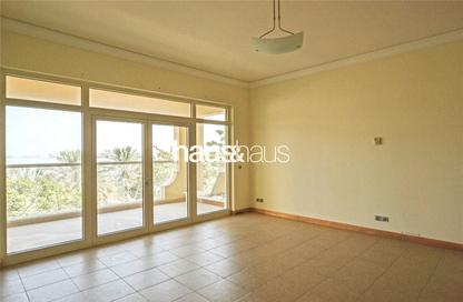 Apartment - 2 Bedrooms - 3 Bathrooms for rent in Al Sultana - Shoreline Apartments - Palm Jumeirah - Dubai