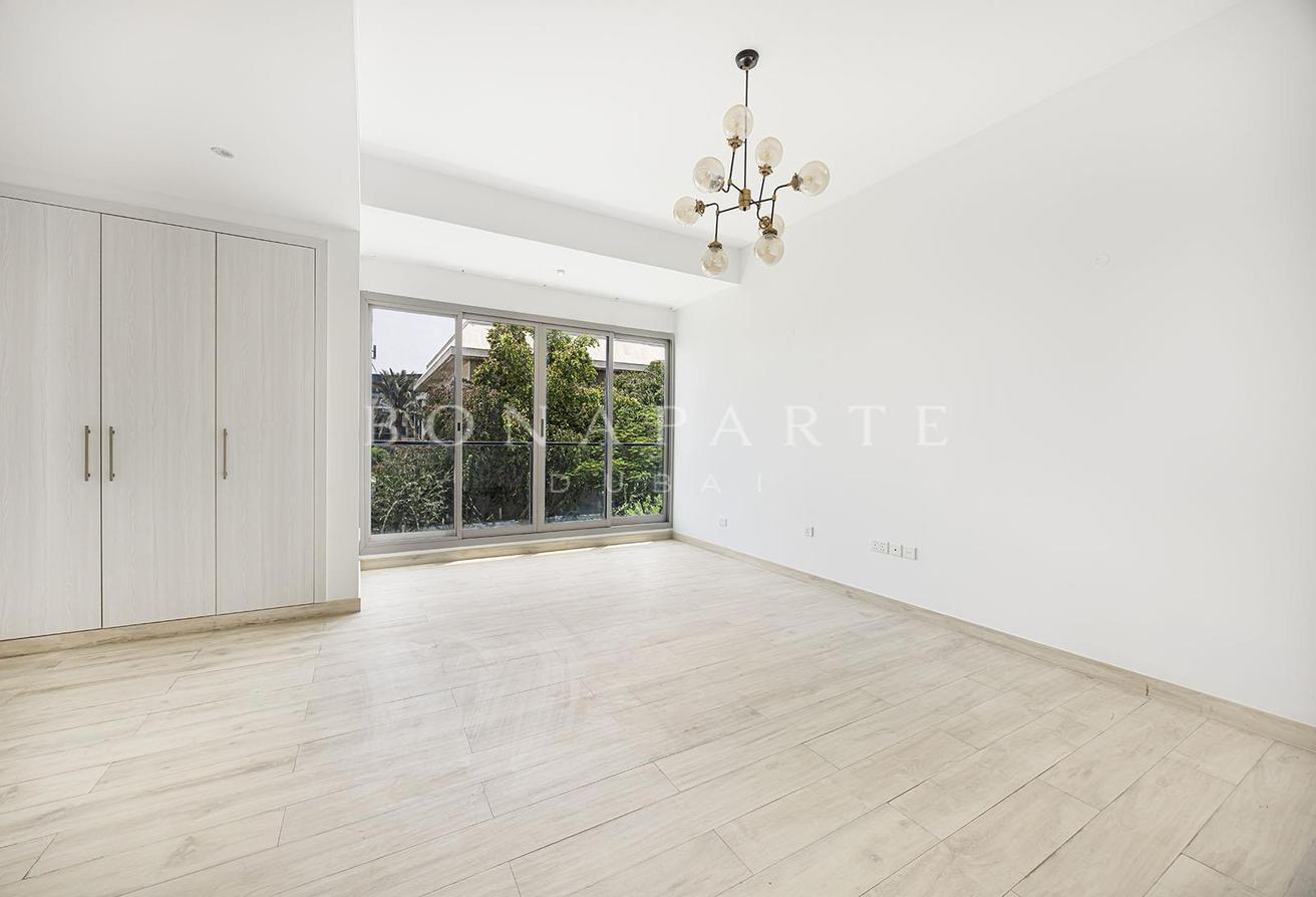 Elevated | Garden and Rooftop | Panoramic View photo 11
