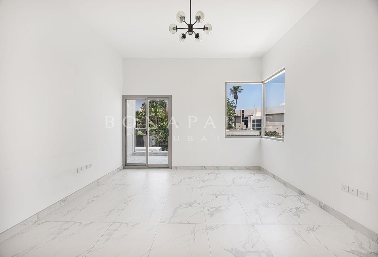 Elevated | Garden and Rooftop | Panoramic View photo 16