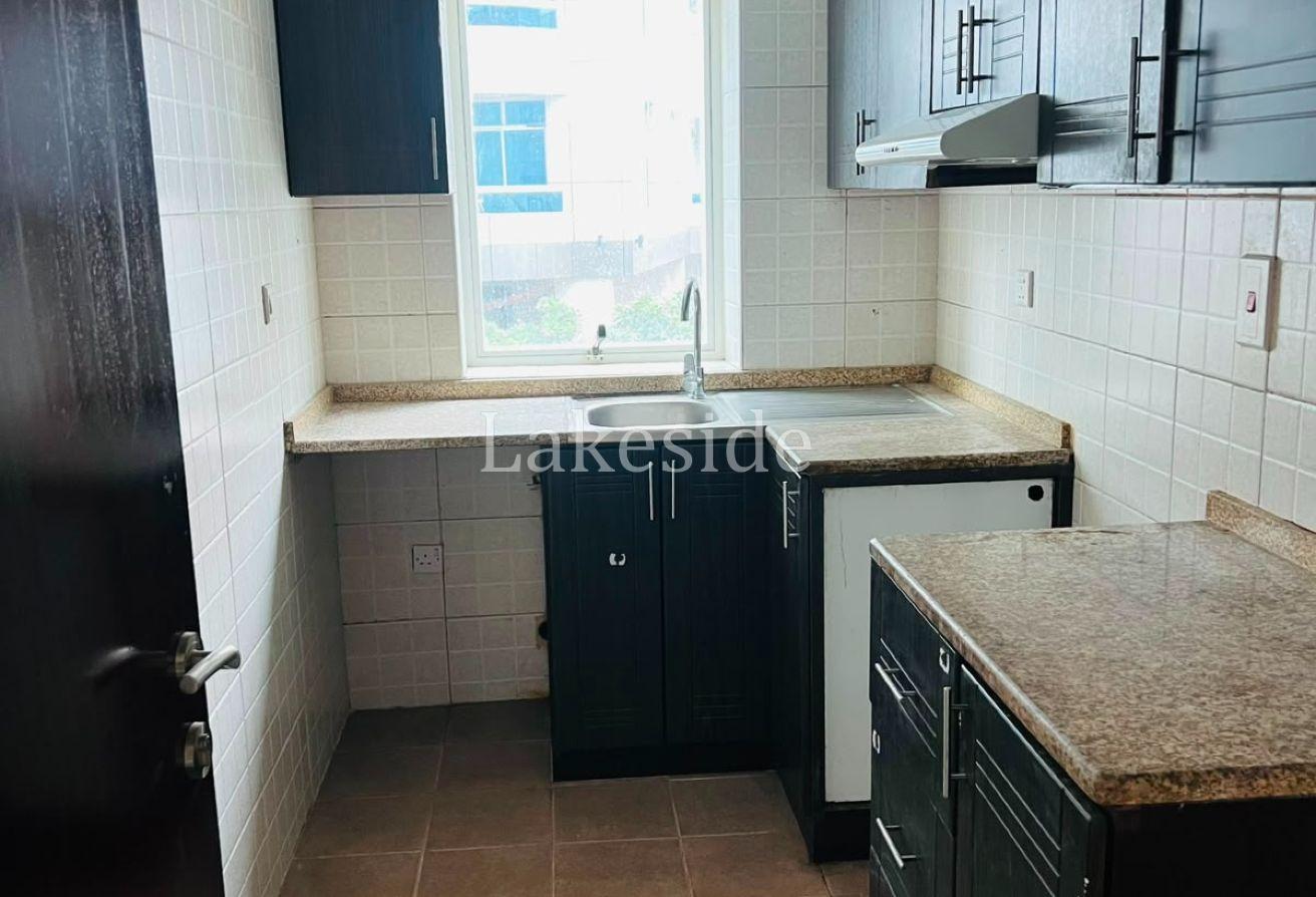 Affordable 1 BR Apt w/ AC in-house maintenance photo 8