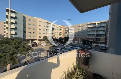 Apartment - 3 Bedrooms - 4 Bathrooms for rent in Tower 24 - Al Reef Downtown - Al Reef - Abu Dhabi