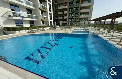 شقة - 2 غرف نوم - 3 حمامات للبيع في عزيزي ستار - الفرجان - دبي