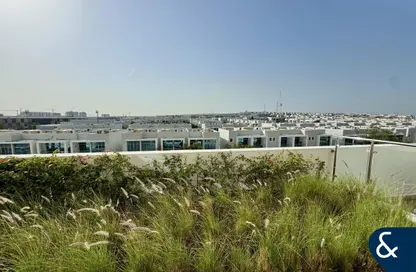 شقة - 2 غرف نوم - 3 حمامات للبيع في عزيزي ستار - الفرجان - دبي