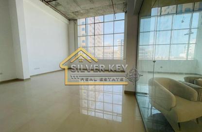 Retail - Studio for rent in Al Amal Building - Um Altaraffa - Sharjah