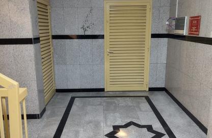 Apartment - Studio - 1 Bathroom for rent in Abu Shagara building - Abu shagara - Sharjah