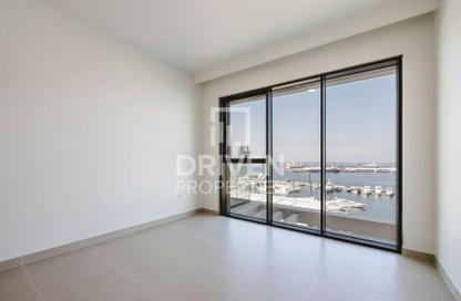 Apartment - 3 Bedrooms - 4 Bathrooms for sale in Seagate Building 1 - Seagate - Mina Rashid - Dubai