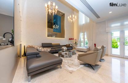 Villa - 3 Bedrooms - 4 Bathrooms for sale in Sur La Mer 1 - Sur La Mer - Jumeirah 1 - Jumeirah - Dubai Villa - 3 Bedrooms - 4 Bathrooms for sale in Sur La Mer 1 - Sur La Mer - Jumeirah 1 - Jumeirah - Dubai