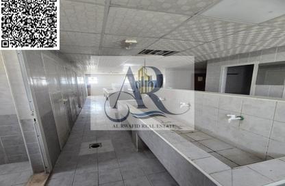 سكن عمال - استوديو - 8 حمامات للايجار في الجرف الصناعية 3 - الجرف الصناعية - عجمان سكن عمال - استوديو - 8 حمامات للايجار في الجرف الصناعية 3 - الجرف الصناعية - عجمان