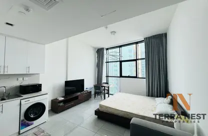 شقة - 1 حمام للايجار في برج او2 - منطقة 14 - قرية جميرا الدائرية - دبي