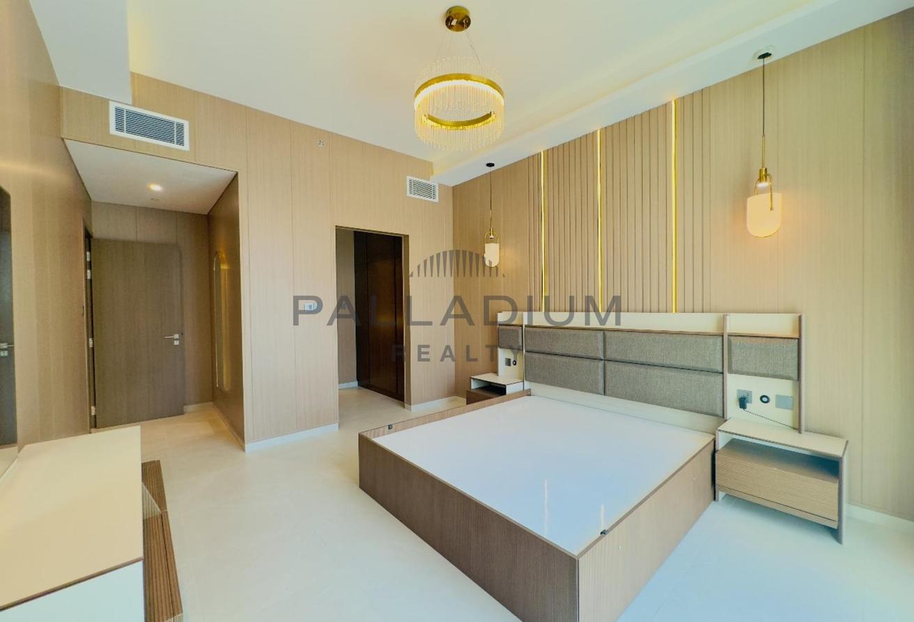 Upgraded Unit | 2BR | Full Canal View photo 7