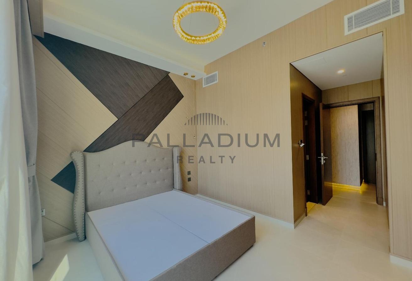 Upgraded Unit | 2BR | Full Canal View photo 8