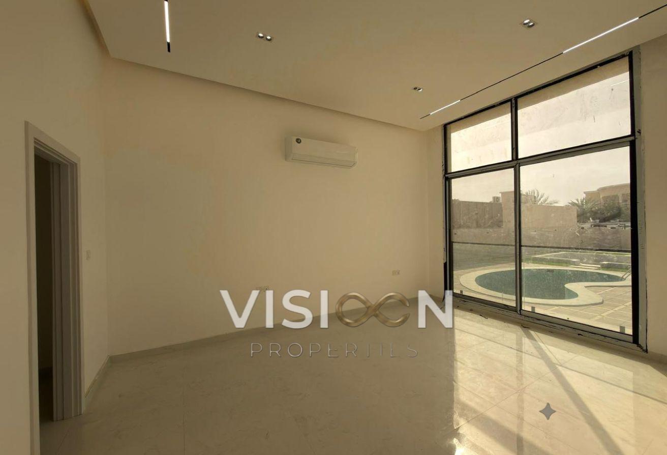 Brand New 5BR Villa l Pool l Modern Design photo 8