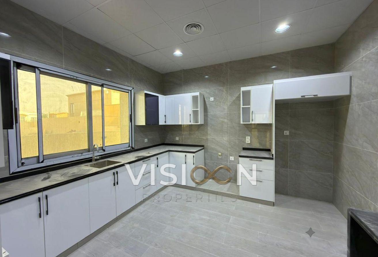 Brand New 5BR Villa l Pool l Modern Design photo 4