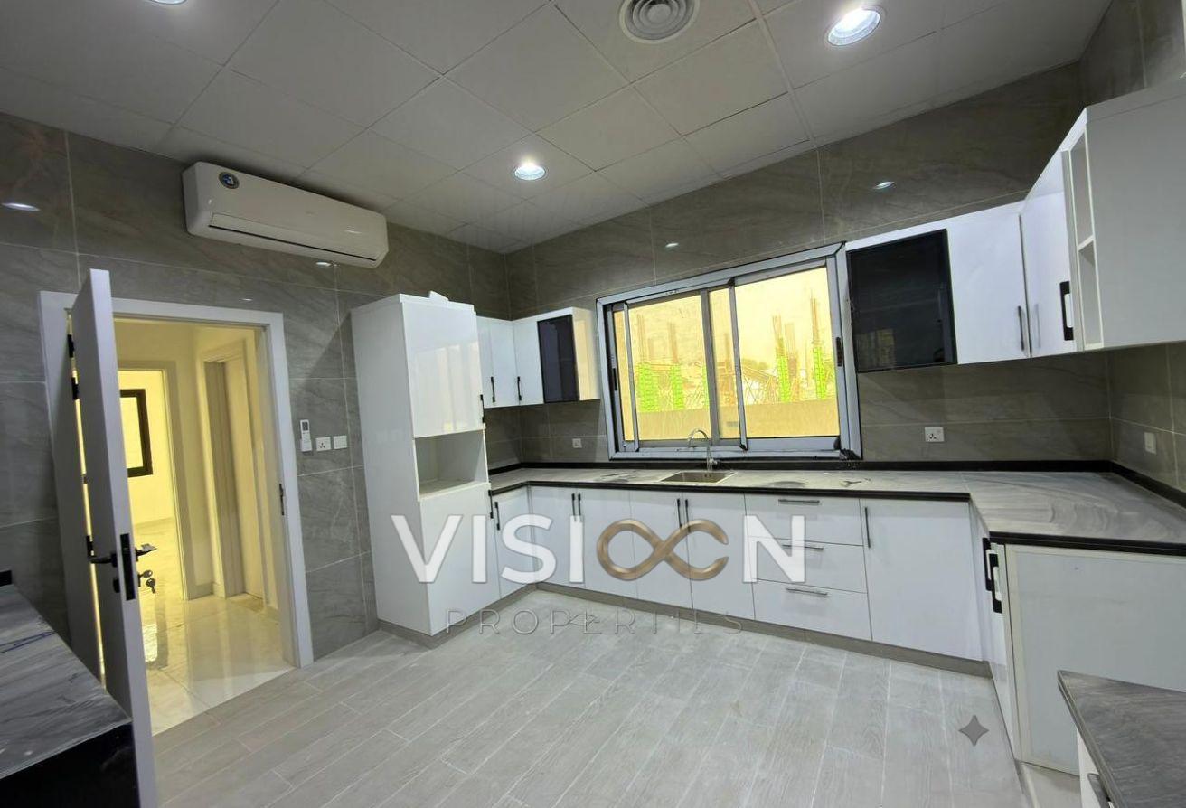 Brand New 5BR Villa l Pool l Modern Design photo 9