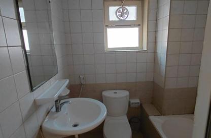 Apartment - Studio - 1 Bathroom for rent in Clock Tower Offices - Al Musalla - Al Gharb - Sharjah