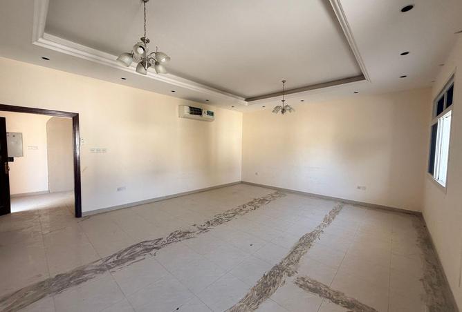 72728700 - Property Image 2