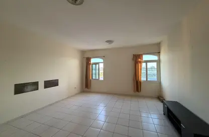 Apartment - 1 Bathroom for rent in Building Q04 - France Cluster - International City - Dubai