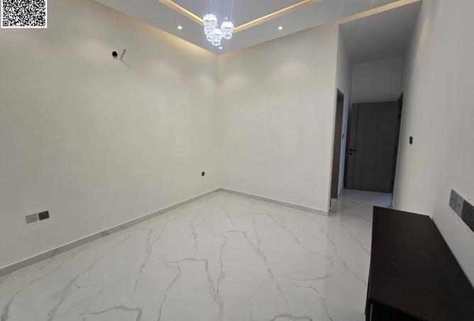117283843 - Property Image 2