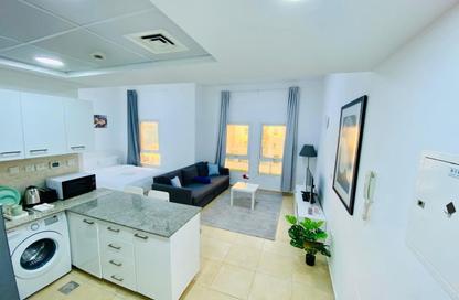 Apartment - Studio - 1 Bathroom for rent in Al Thamam 05 - Al Thamam - Remraam - Dubai Apartment - Studio - 1 Bathroom for rent in Al Thamam 05 - Al Thamam - Remraam - Dubai