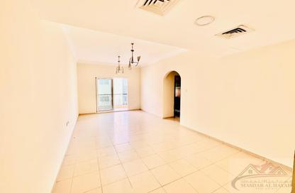 Apartment - 2 Bedrooms - 2 Bathrooms for rent in Muwaileh 29 Building - Muwaileh - Sharjah