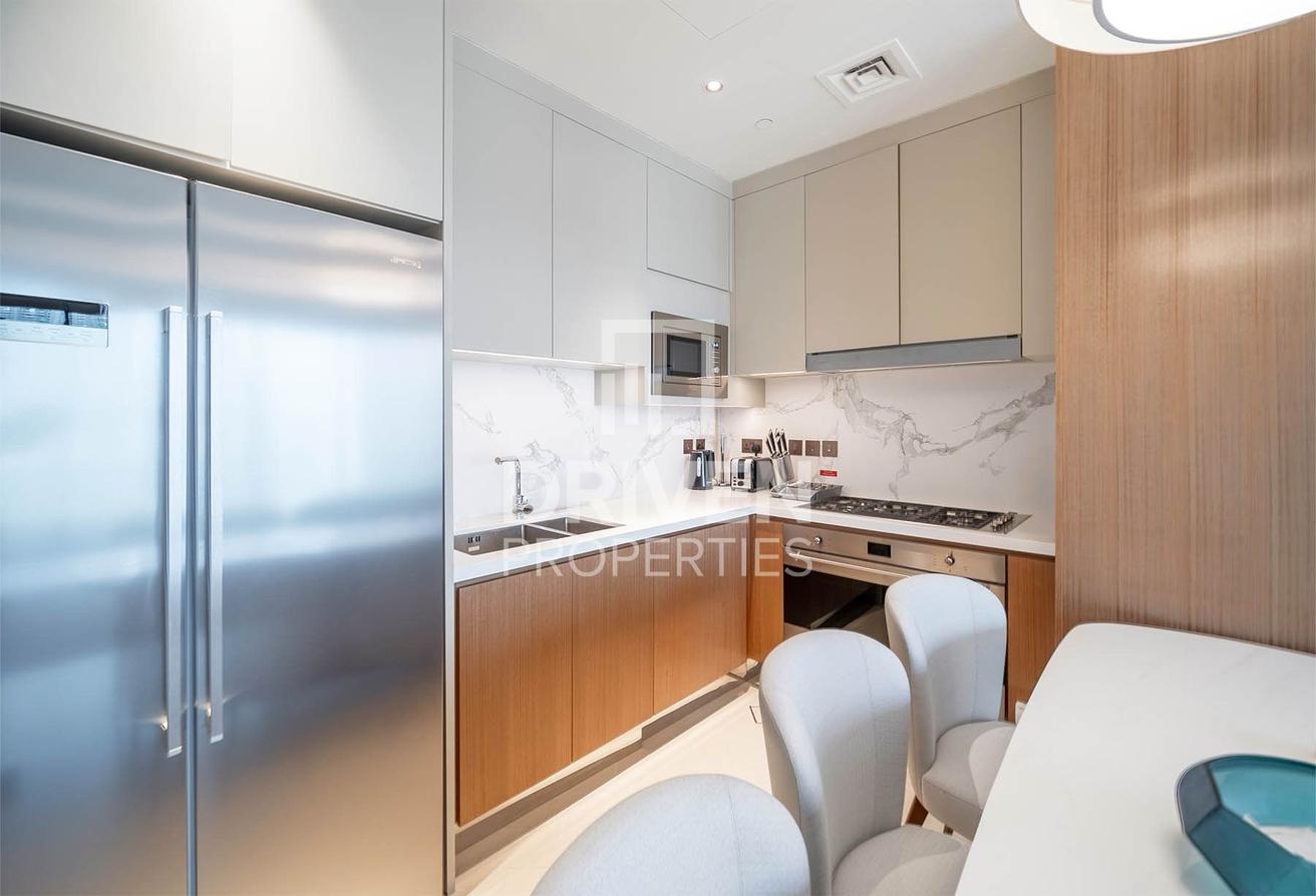 Burj View | Luxury Furnished Apt | Vacant photo 15