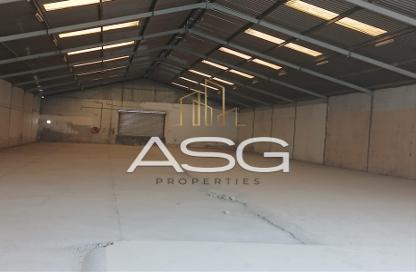 Warehouse - Studio for rent in Umm Ramool - Dubai