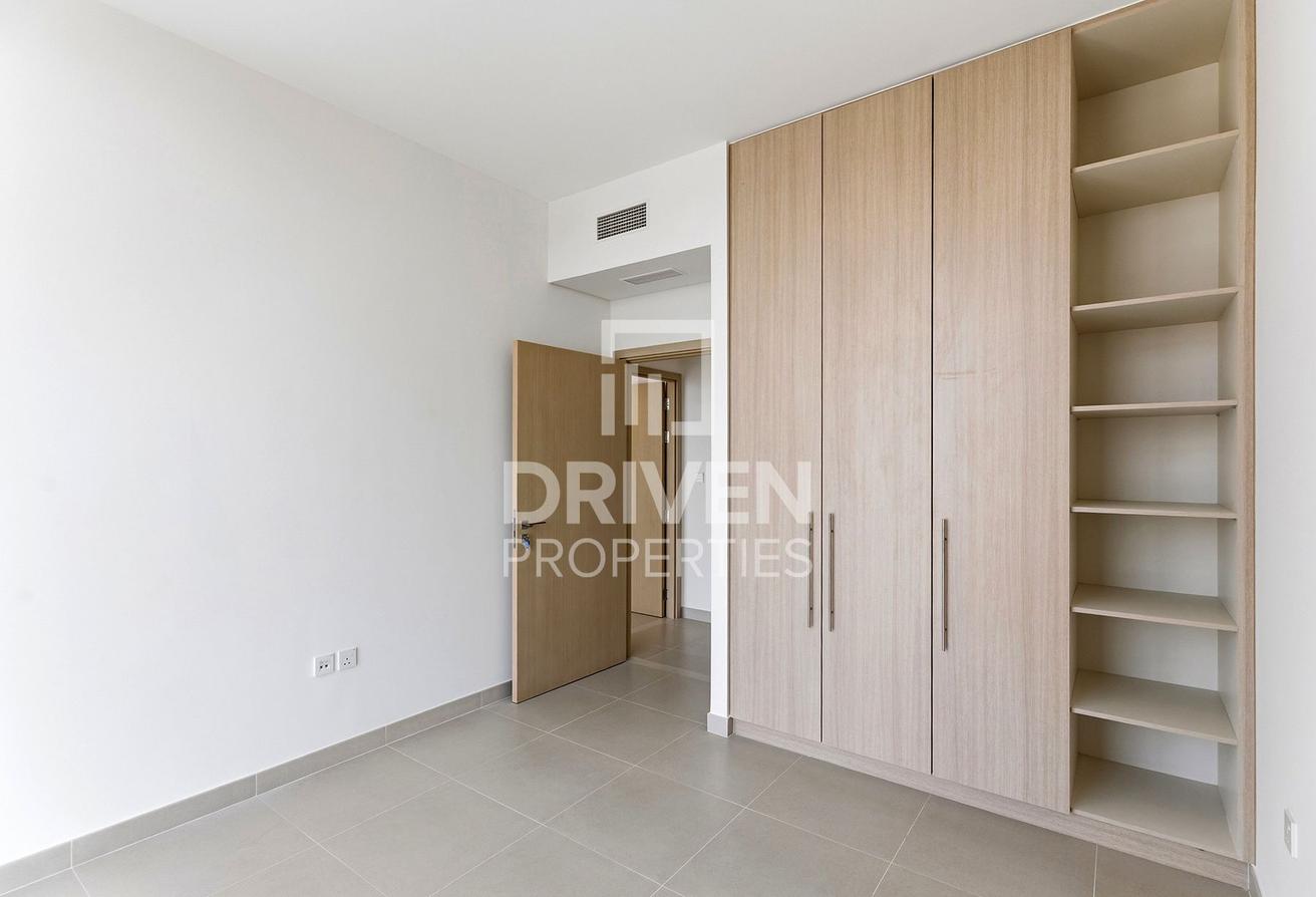 Desirable Brand New Unit | High Floor | Vacant photo 7