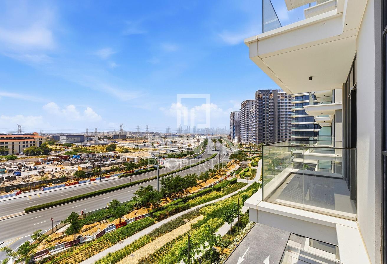 Desirable Brand New Unit | High Floor | Vacant photo 15