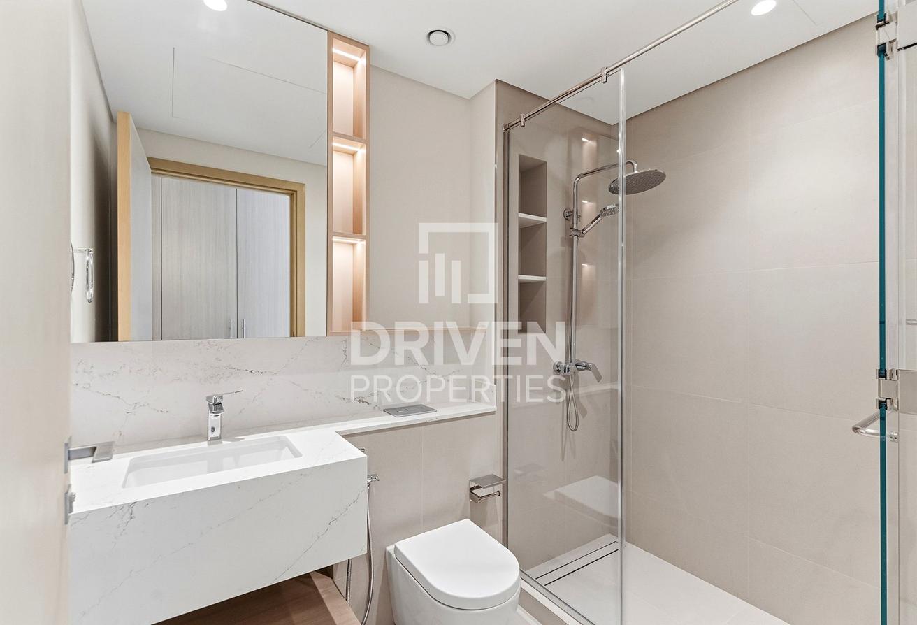 Desirable Brand New Unit | High Floor | Vacant photo 10